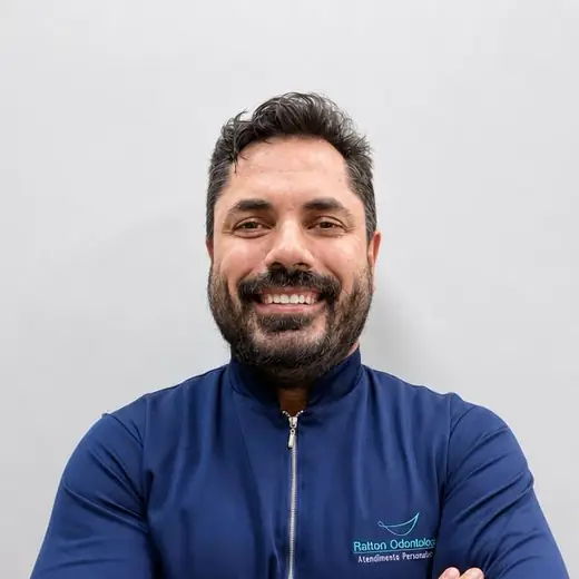 Retrato de Dr. Sandey Bernardes